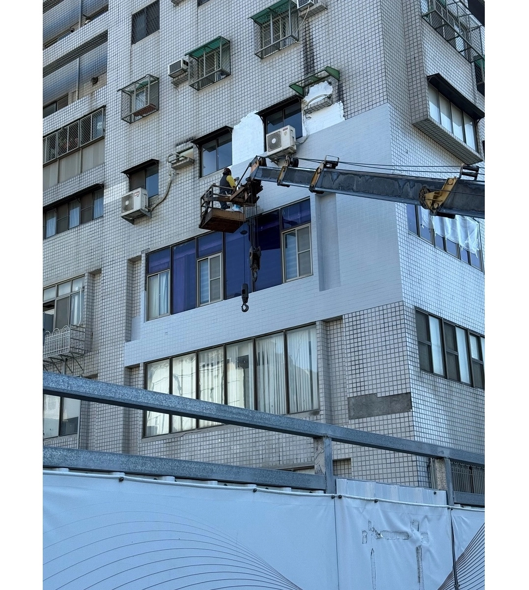 大樓磁磚外牆.造型外牆防水抓漏工程