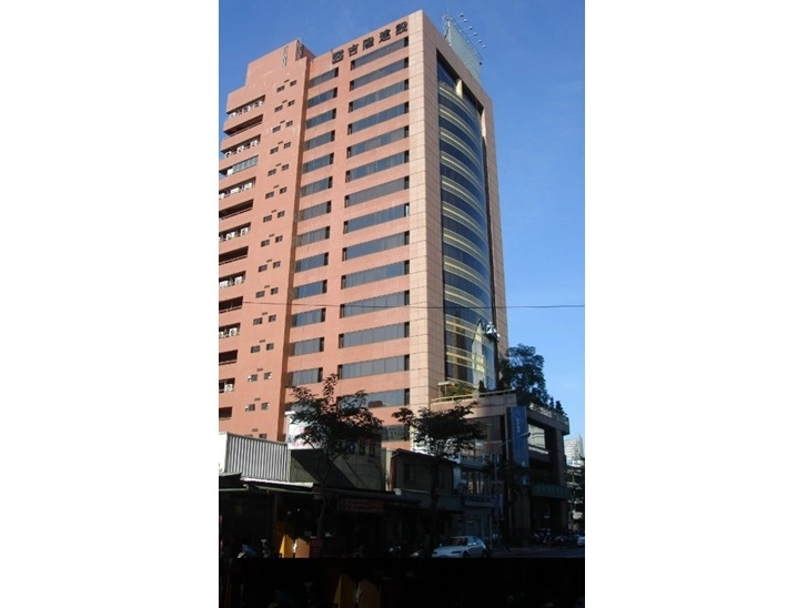 大樓帷幕玻璃及磁磚外牆防水抓漏工程